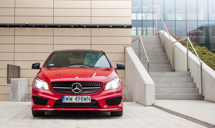 Mercedes-CLA25-4matic-amg