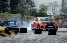 Lexus RC F gymkhana drift