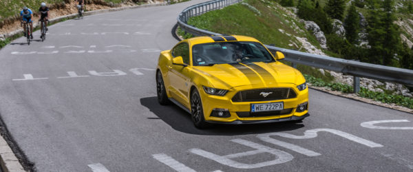 ford mustang v8 test opinia