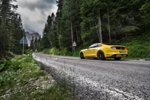 ford mustang w dolomitach 83
