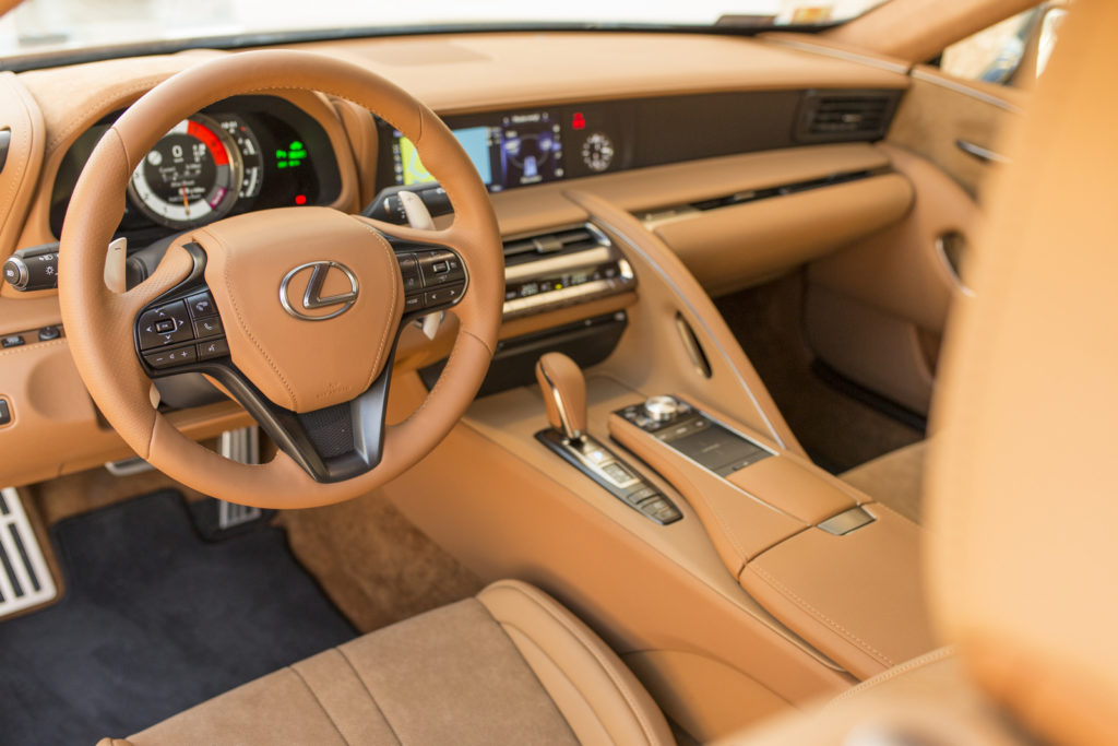 Lexus LC500 zdjęcia wnętrze