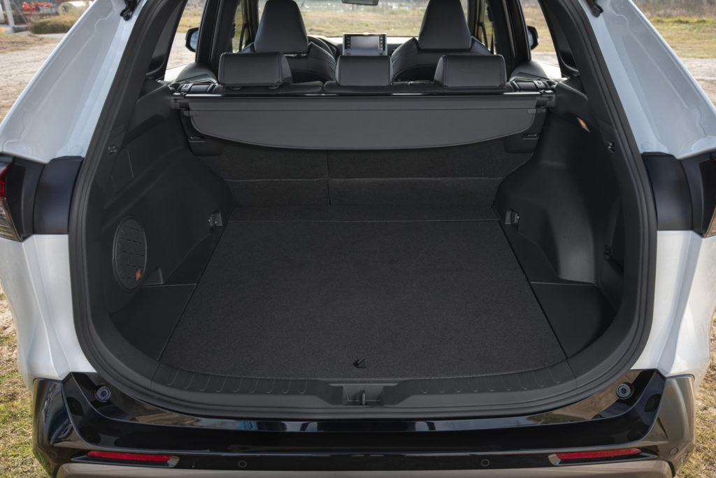 Nowa Toyota RAV4 2019 bagażnik test i opinia