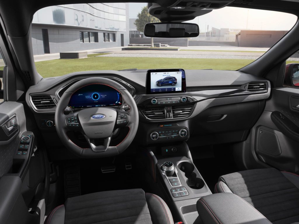 Nowy Ford Kuga Plug-in Hybrid – za kierownicą