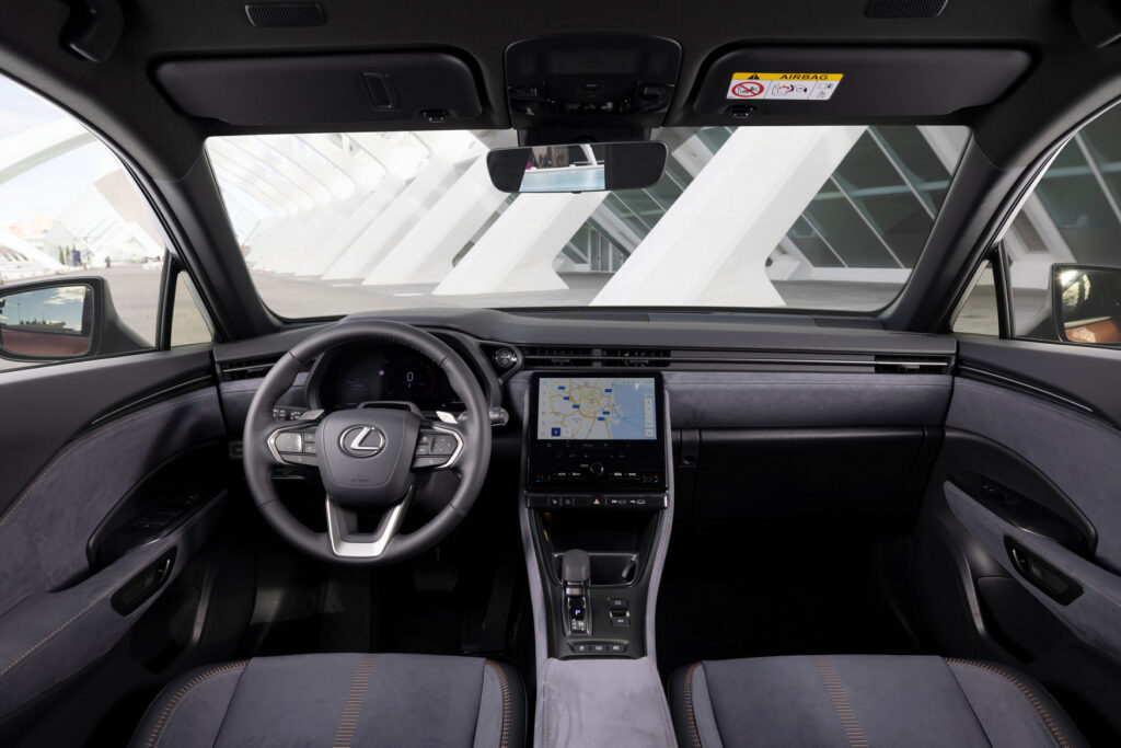 Lexus LBX 2024 - test i opinia 6