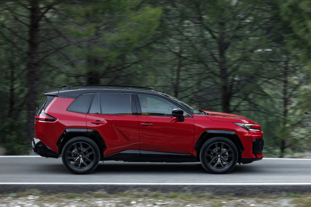 Nowa Toyota RAV4 2026 test opinia wyciszenie_227